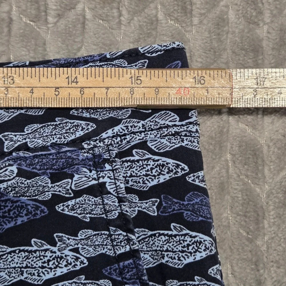 Levis XX Chino Shorts Mens 31 Navy Blue Fish Print Stretch Cotton Summer Outdoor